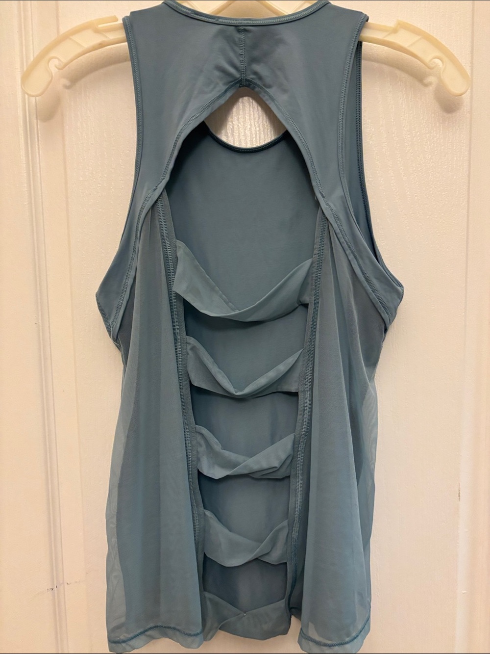 Victoria’s Secret Victoria Sport Back Cut Out Sleeveless Green Tank Top XS